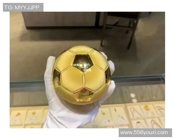 足球明星摆件生日礼物送给热爱足球的你让每一天都充满激情与快乐