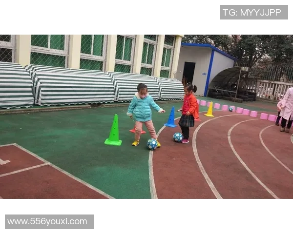 探索足球明星的魅力与成就大班教案活动设计