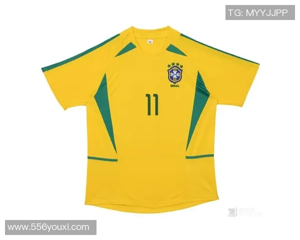 足球明星球衣背面设计的独特魅力与文化象征解析 足球明星球衣背面设计的独特魅力与文化象征解析